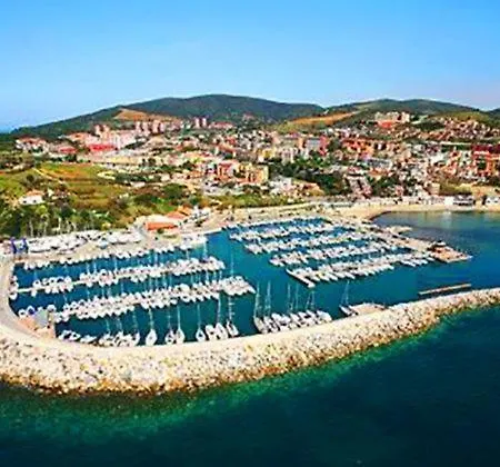 Il Balcone Sull'elba アパート ピオンビーノ